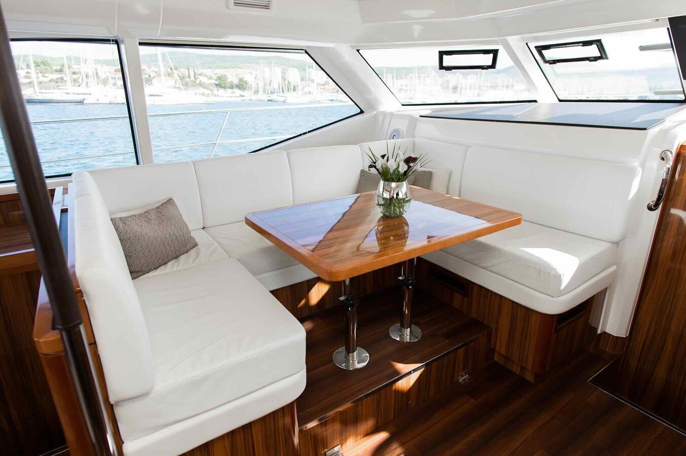 2019 AQUILA 44' 2