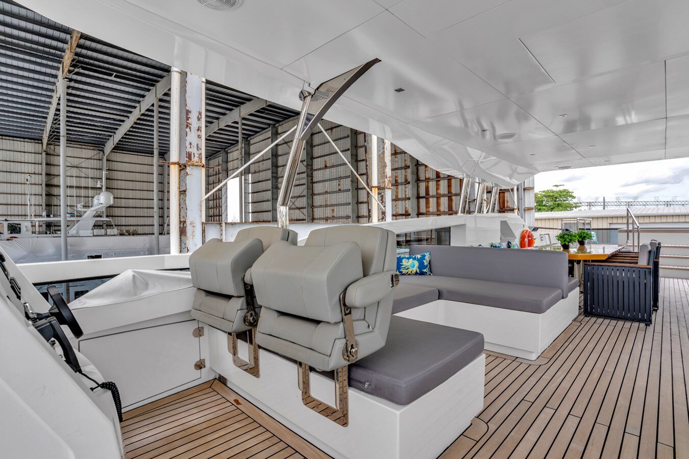 2019-ava-yachts-110-3-8fe228