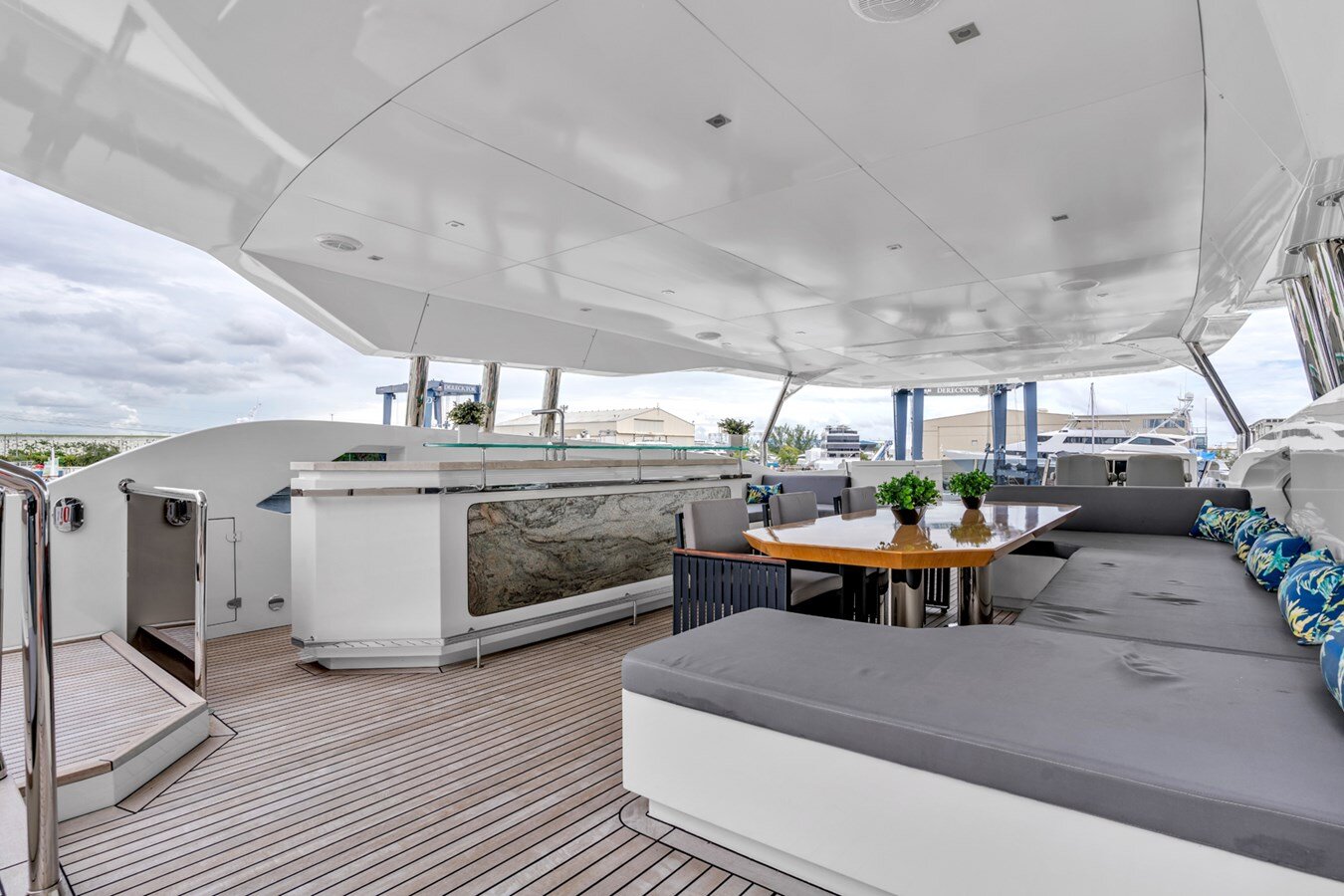 2019-ava-yachts-110-3-8fe228