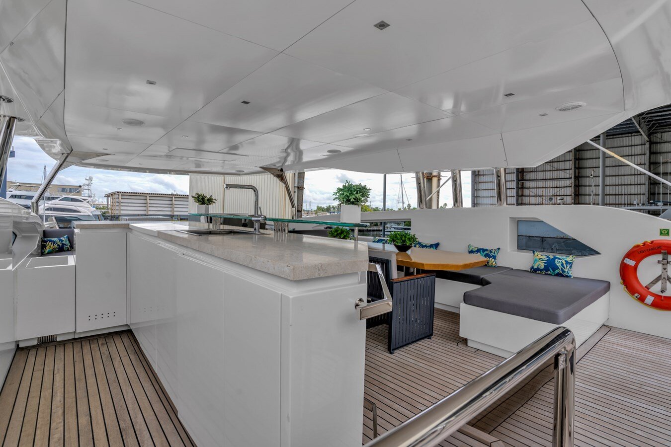 2019-ava-yachts-110-3-8fe228