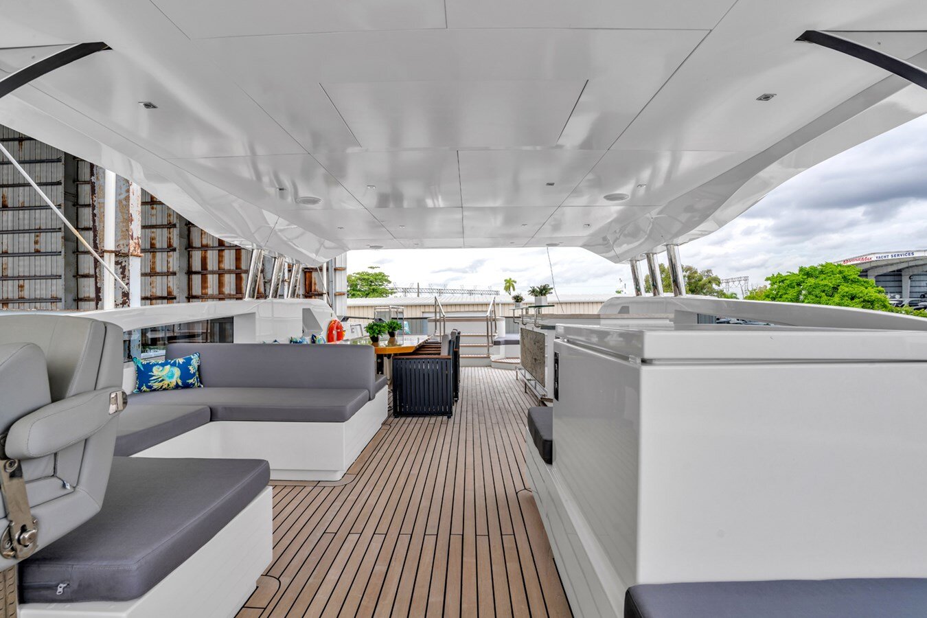 2019-ava-yachts-110-3-8fe228