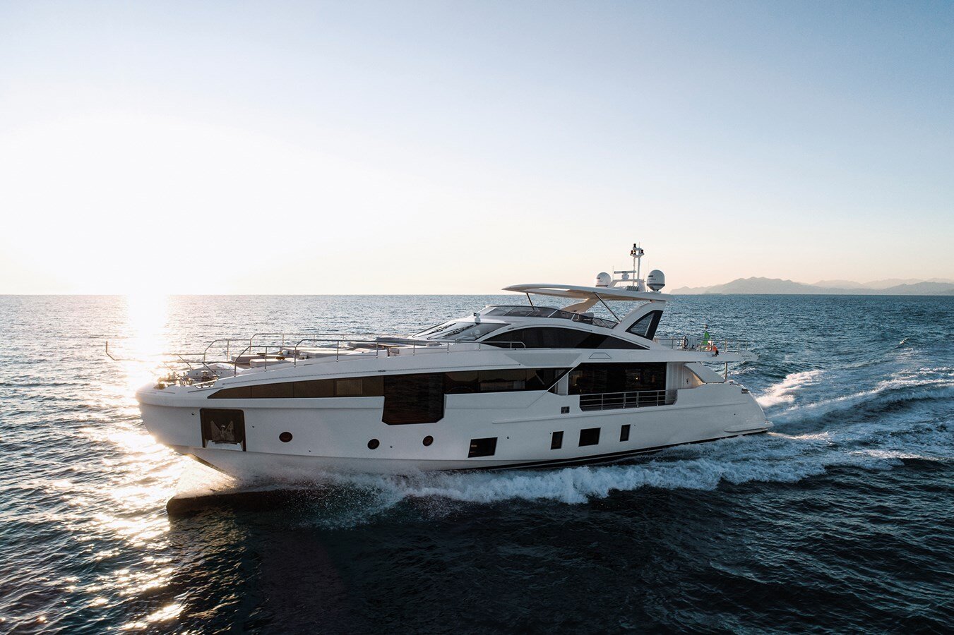 2019-azimut-yachts-105-fd9887