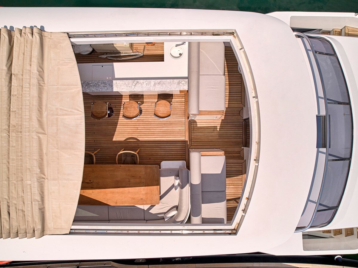 2019-azimut-yachts-105-fd9887