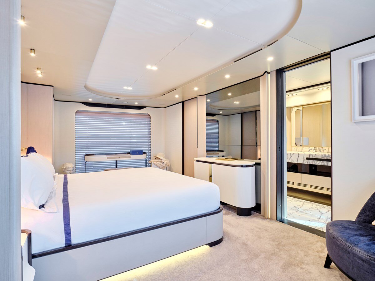 2019-azimut-yachts-105-fd9887