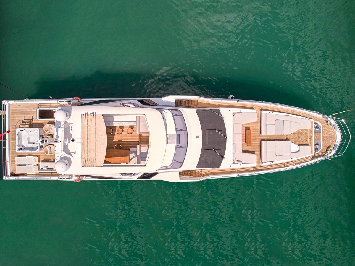 2019-azimut-yachts-105-fd9887