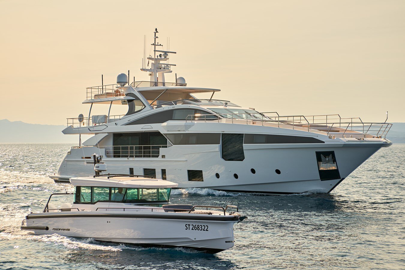 2019-azimut-yachts-114-10-a985a2