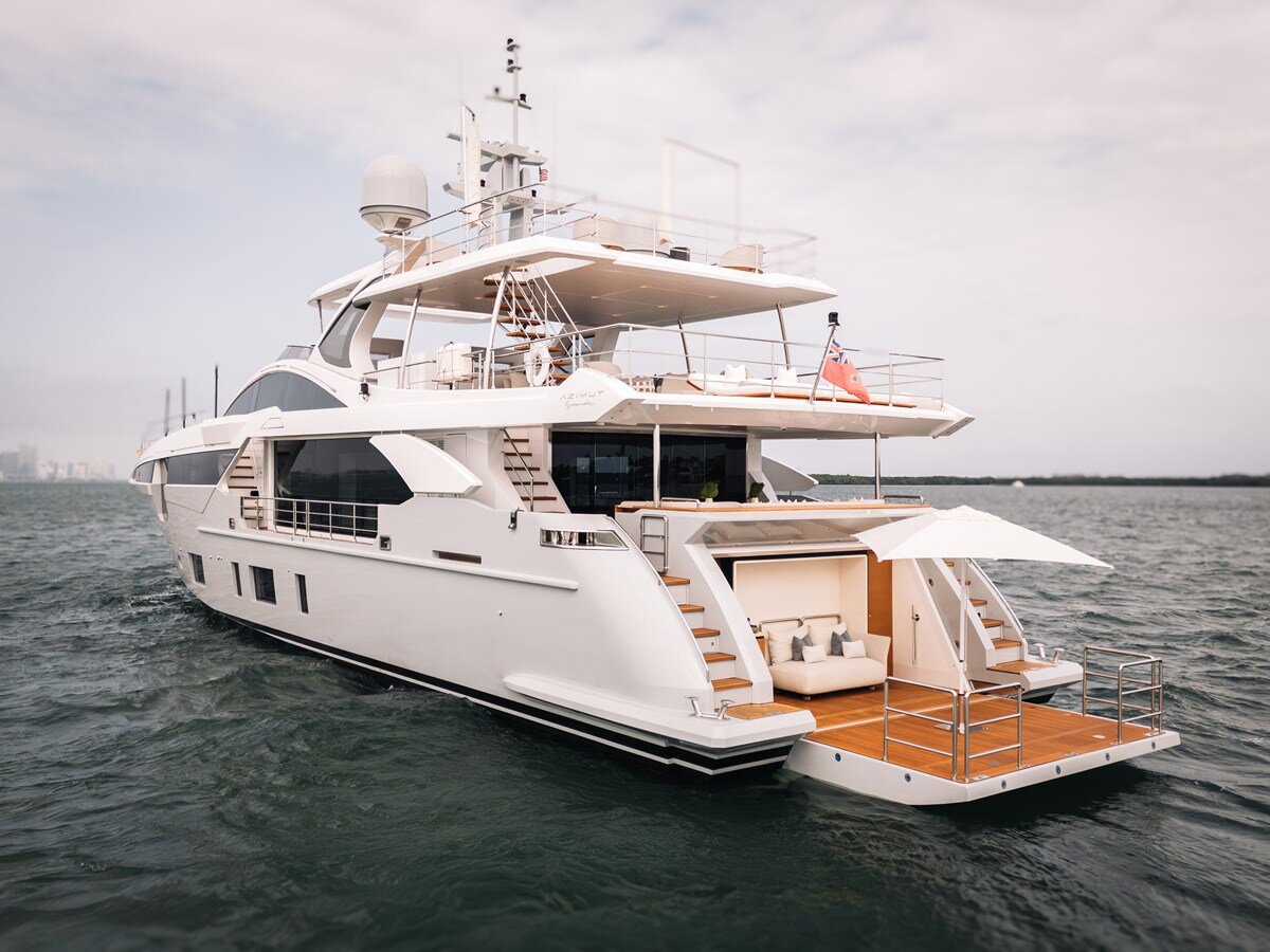 2019-azimut-yachts-114-10-977af2