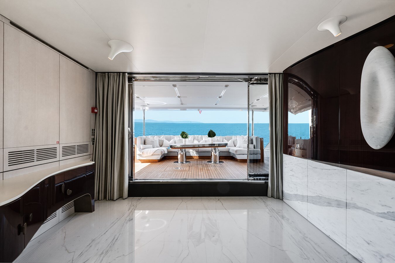 2019-azimut-yachts-114-10-977af2