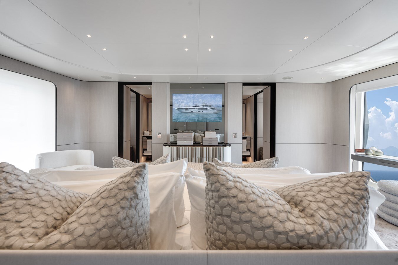 2019-azimut-yachts-114-10-977af2