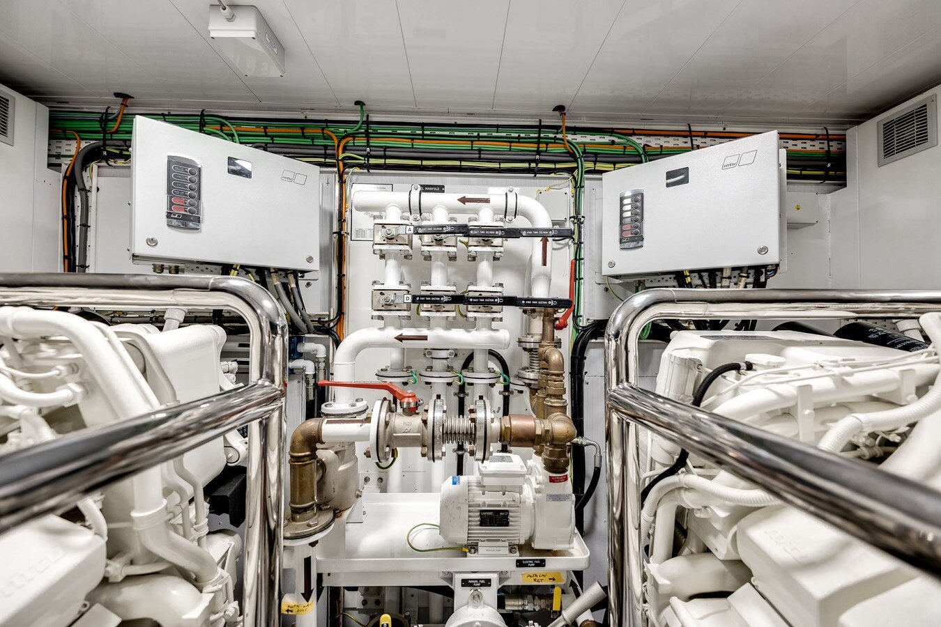 2019-azimut-yachts-114-10-977af2