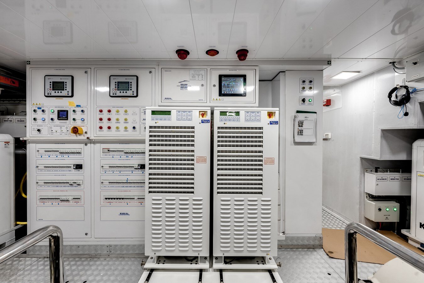 2019-azimut-yachts-114-10-977af2