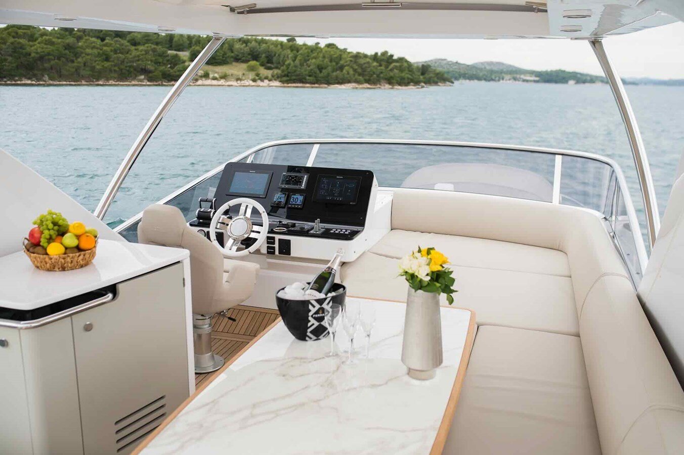 2019 AZIMUT YACHTS 55' 6