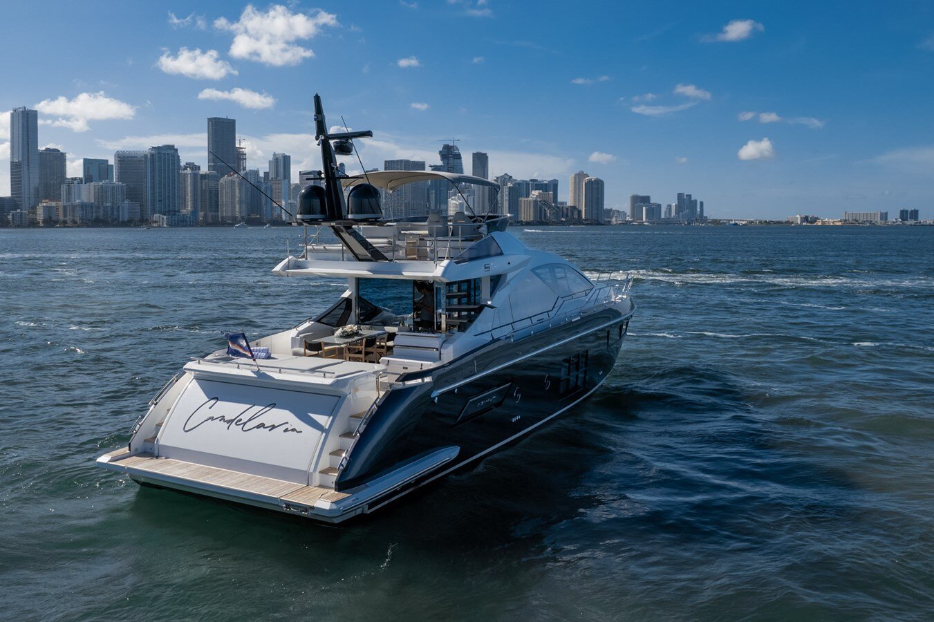 2019-azimut-yachts-70-1-a747c0