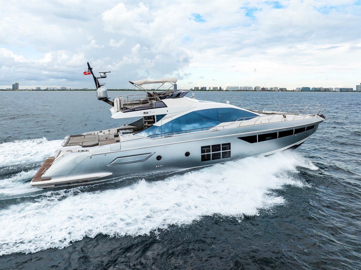 2019-azimut-yachts-71-2-12aff3