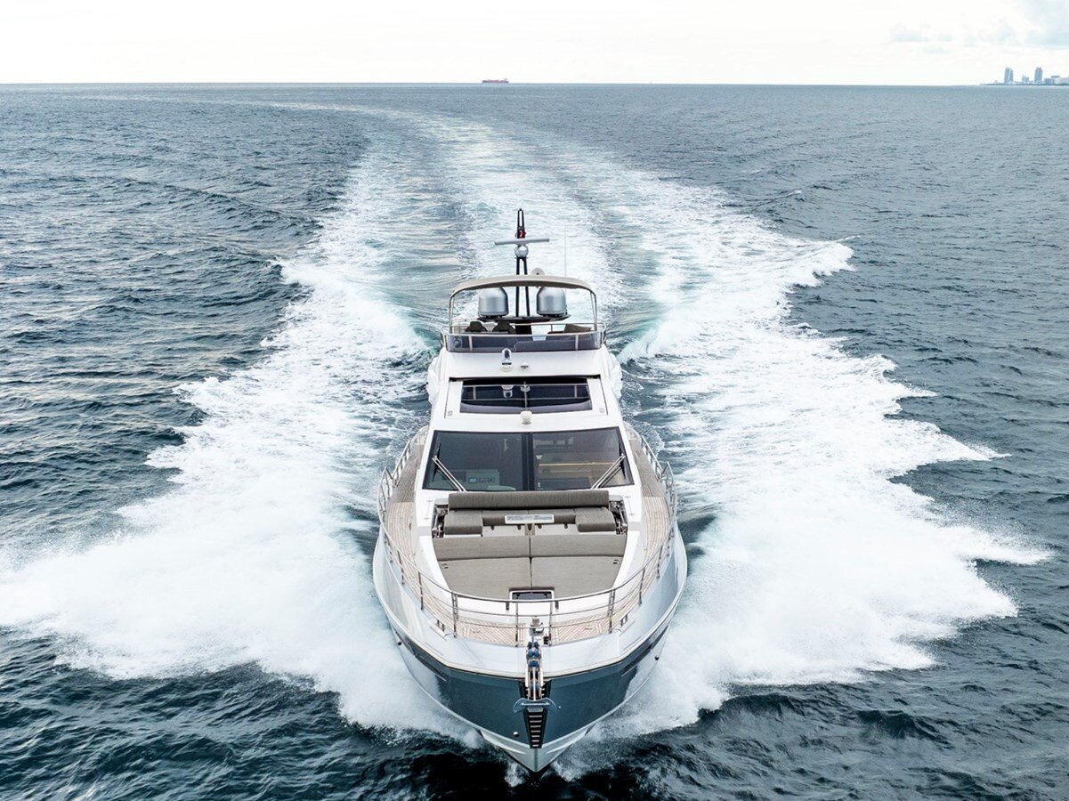 2019-azimut-yachts-71-2-12aff3