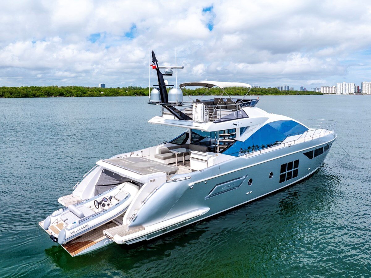 2019-azimut-yachts-71-2-12aff3