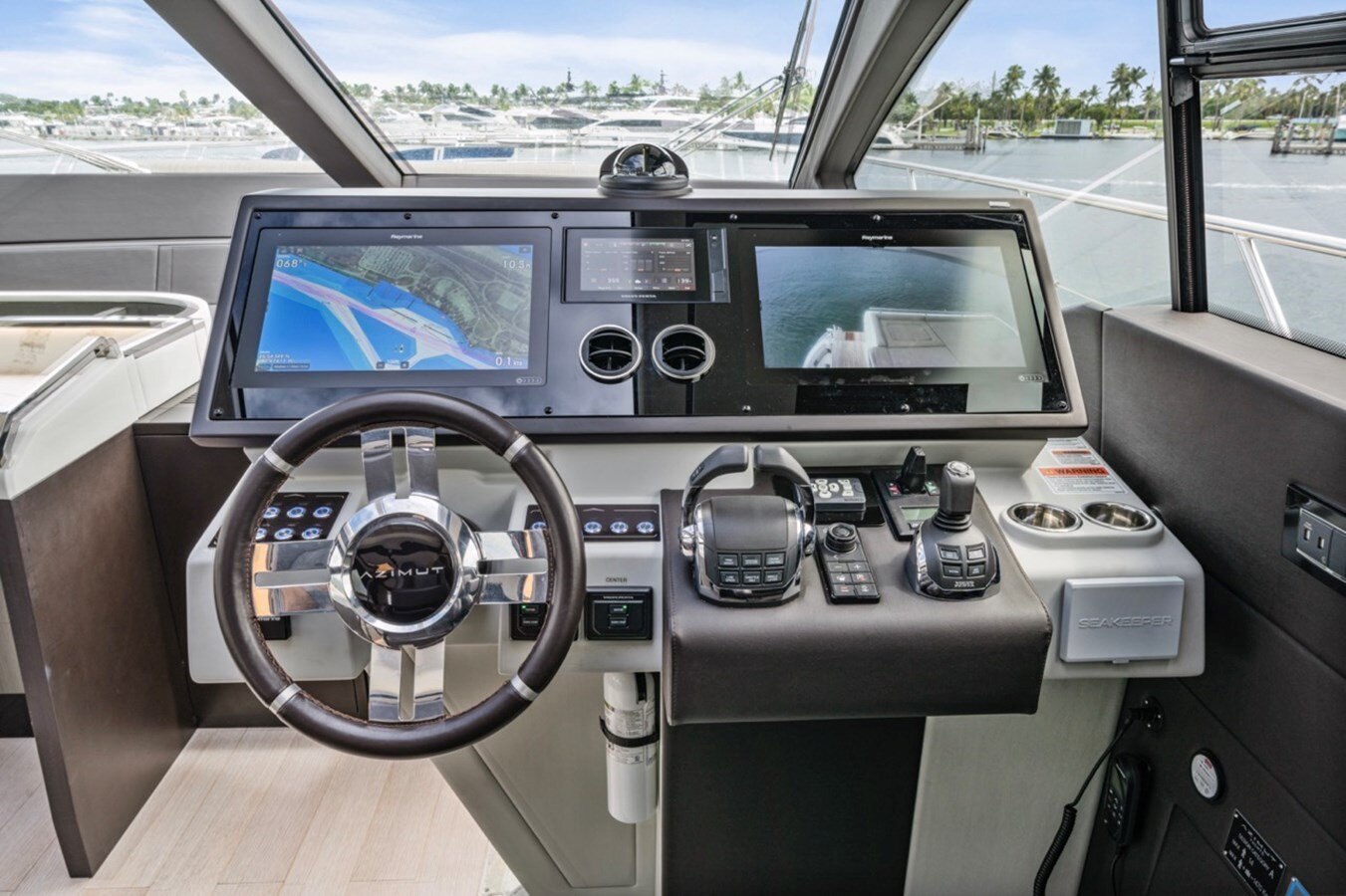 2019-azimut-yachts-71-2-12aff3