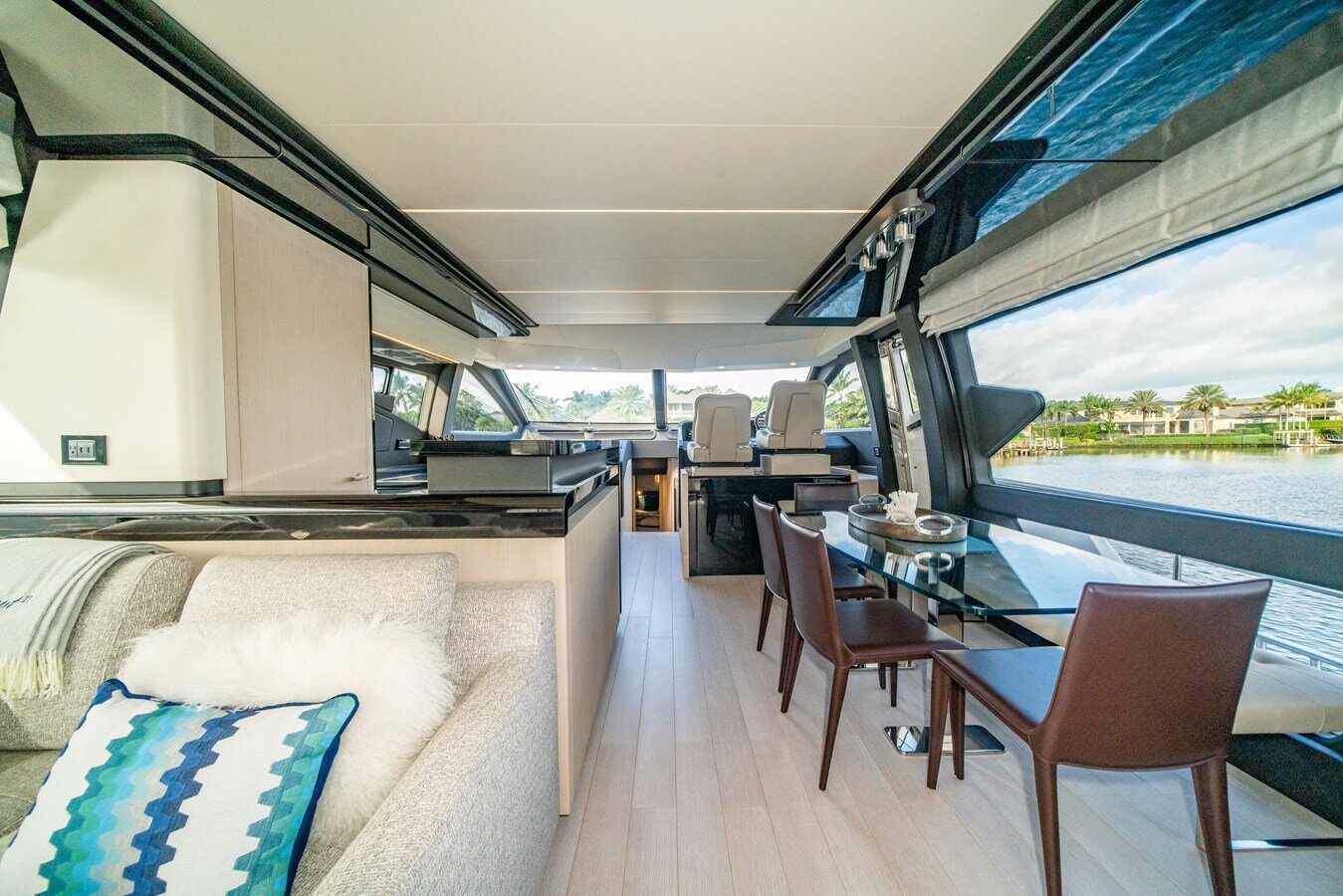 2019-azimut-yachts-72-9db8f3