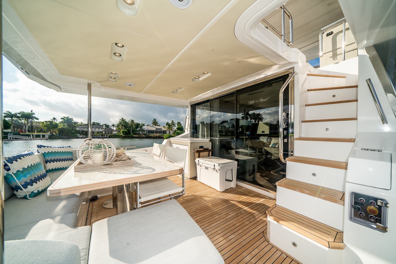 2019-azimut-yachts-72-9db8f3