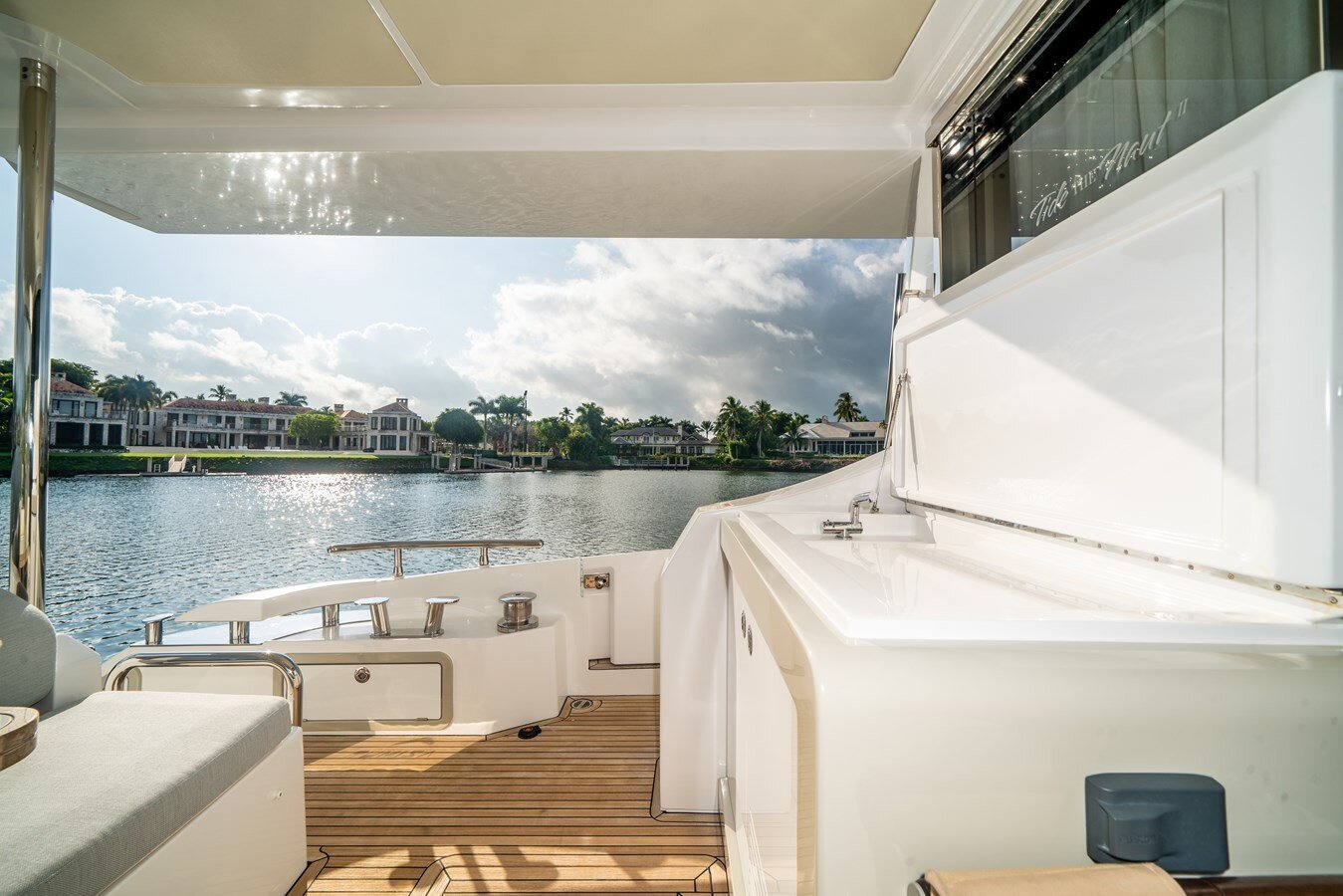 2019-azimut-yachts-72-9db8f3