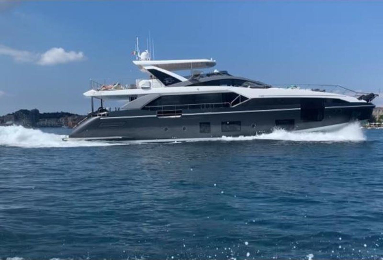2019-azimut-yachts-87-796f0d