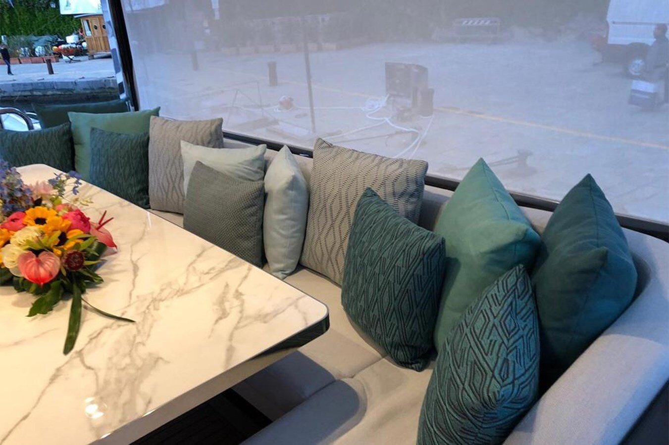 2019-azimut-yachts-87-796f0d