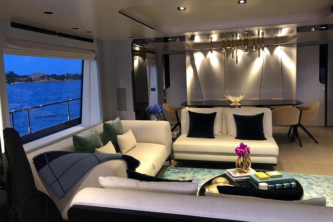 2019-azimut-yachts-87-796f0d