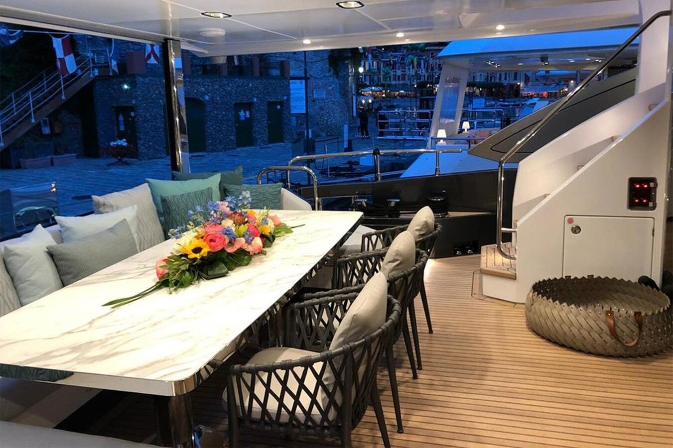 2019-azimut-yachts-87-796f0d