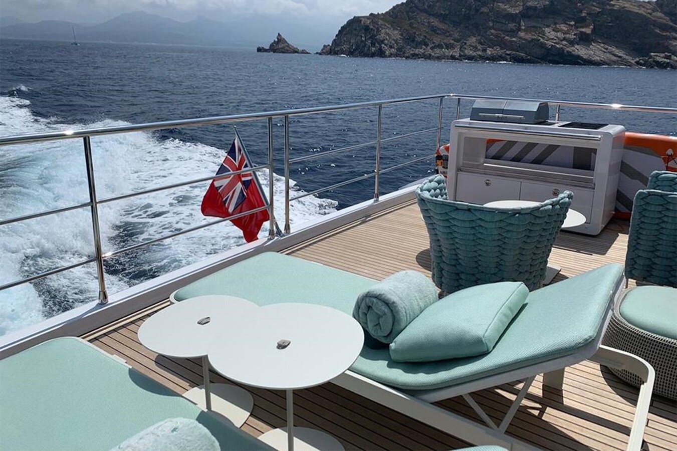 2019-azimut-yachts-87-796f0d