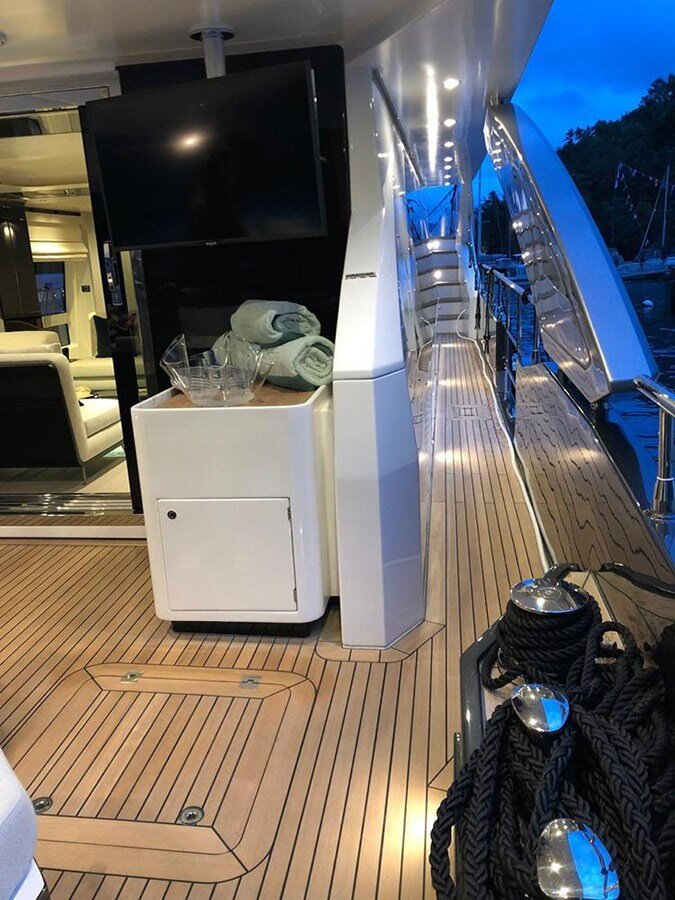 2019-azimut-yachts-87-796f0d