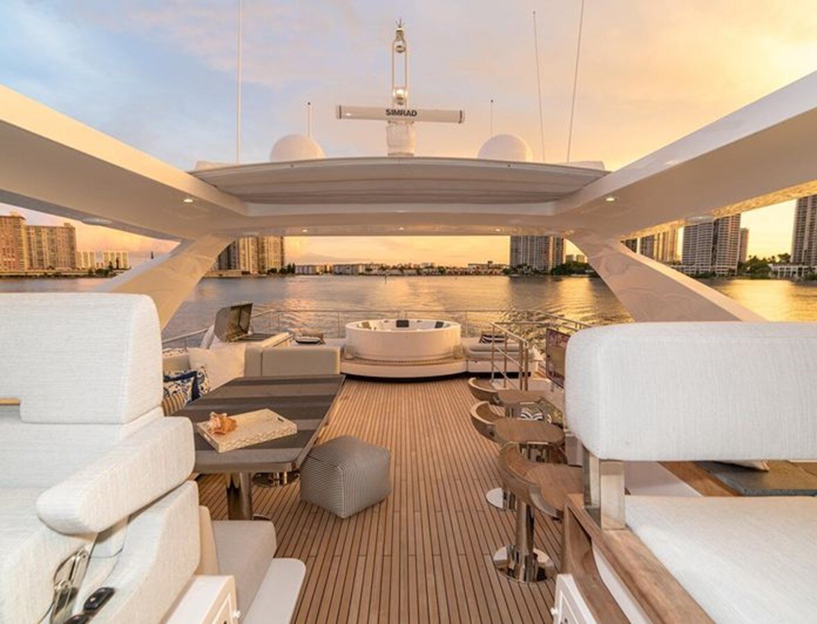 2019 AZIMUT YACHTS 88'