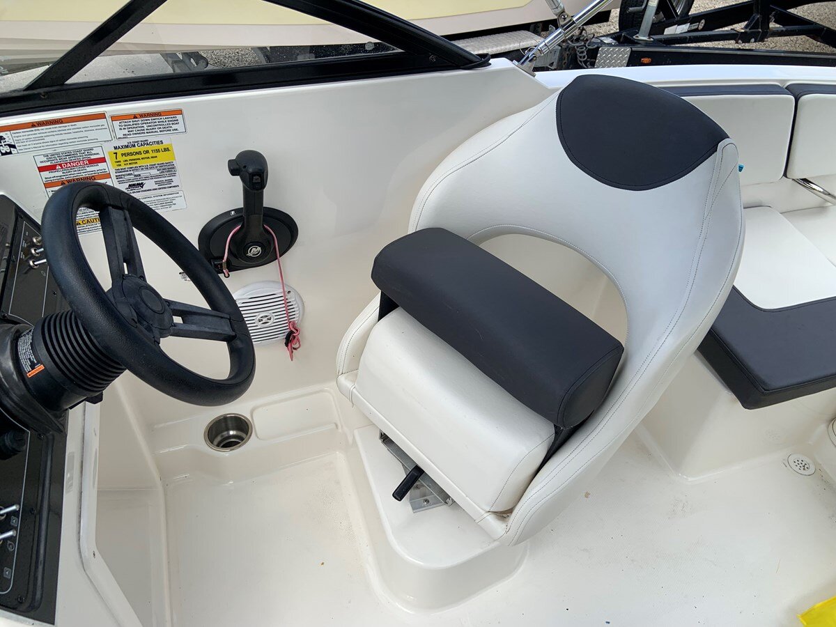 2019-bayliner-18-10-d26eb0