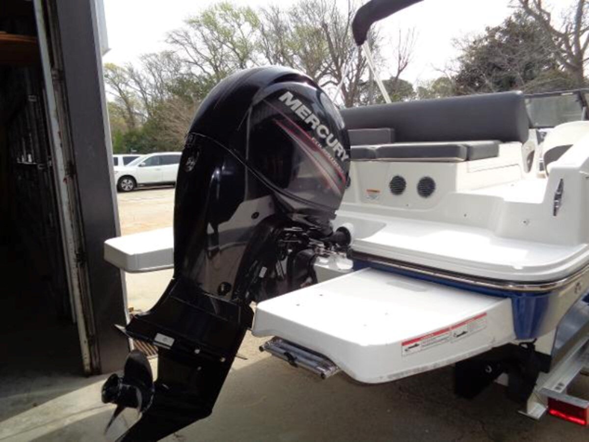 2019-bayliner-20-ef0904