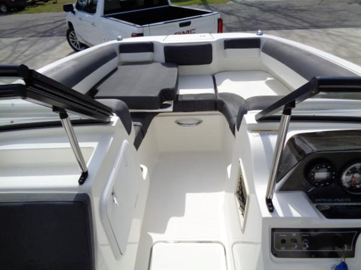 2019-bayliner-20-ef0904