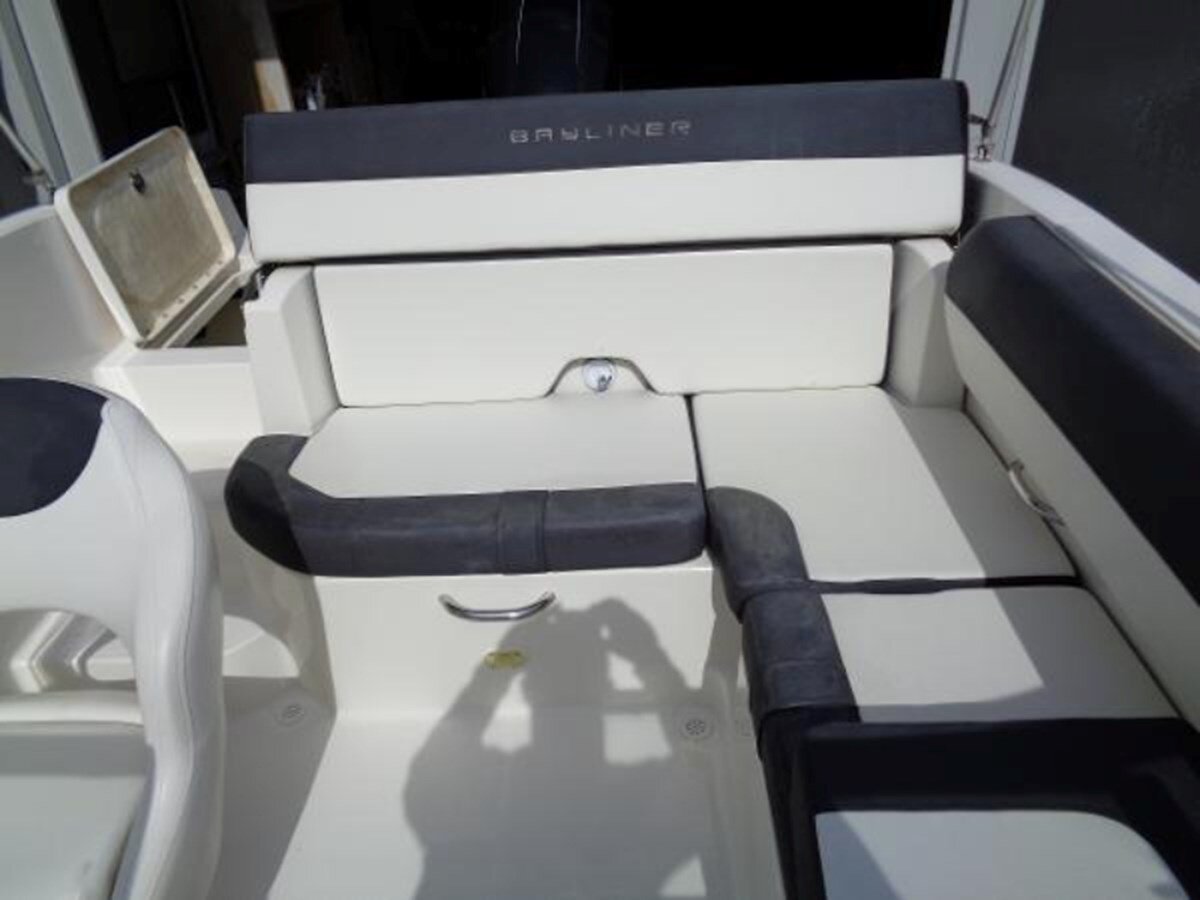 2019-bayliner-20-ef0904