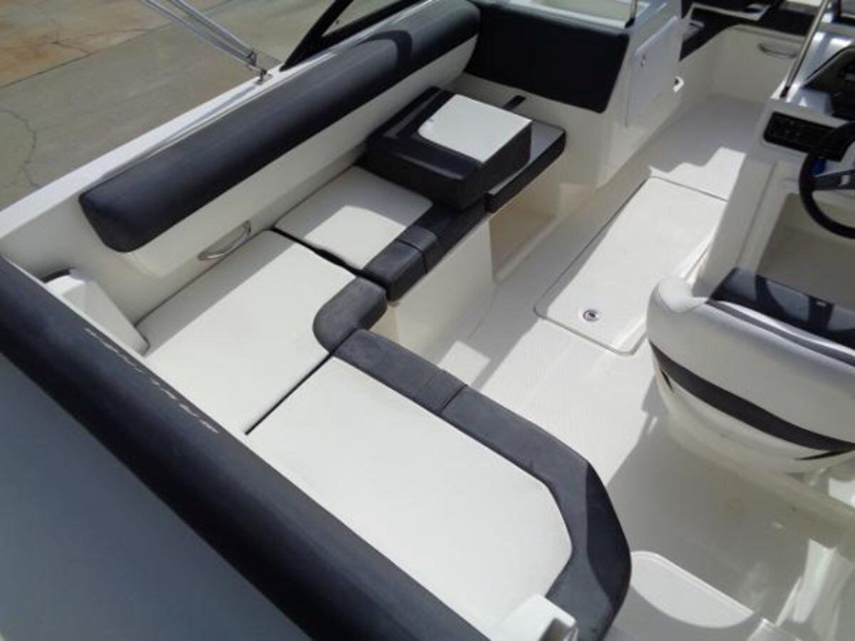 2019-bayliner-20-ef0904