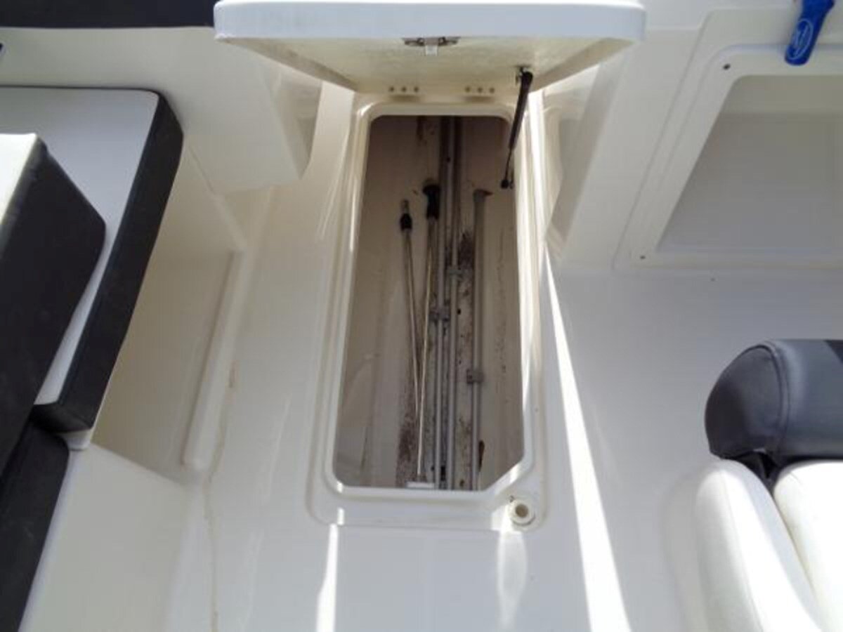 2019-bayliner-20-ef0904