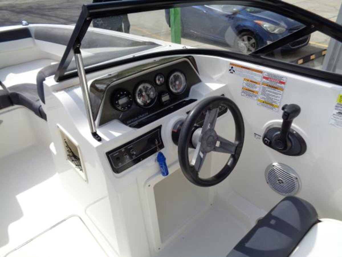 2019-bayliner-20-ef0904