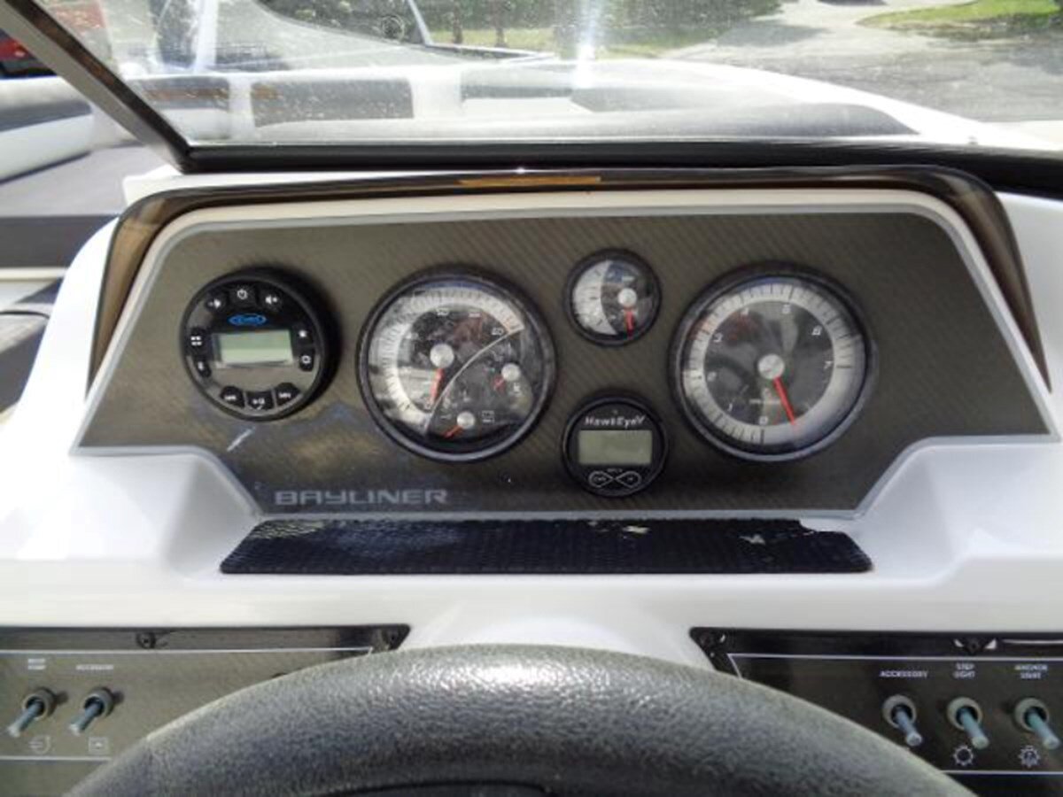 2019-bayliner-20-ef0904