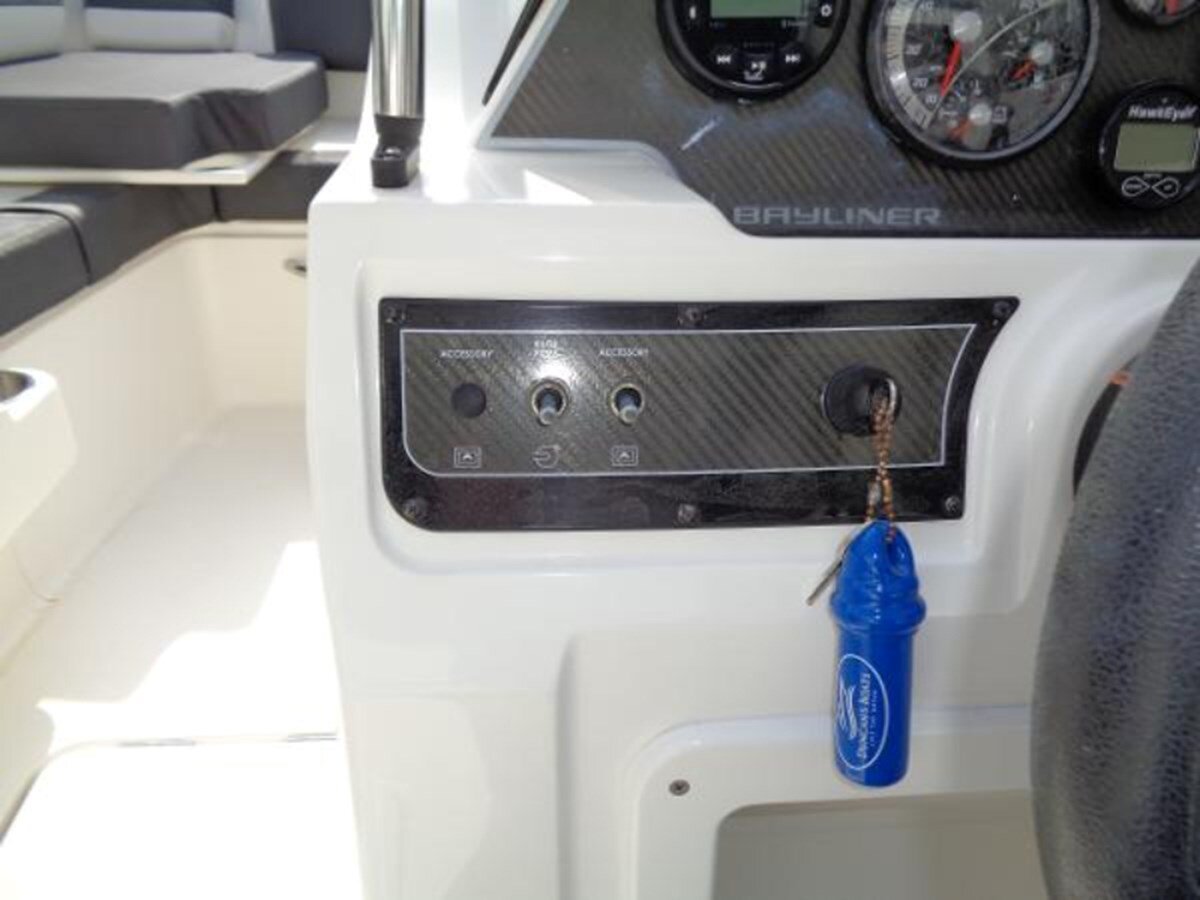 2019-bayliner-20-ef0904
