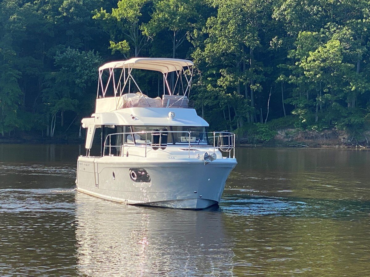 2019-beneteau-30-e4ecf8