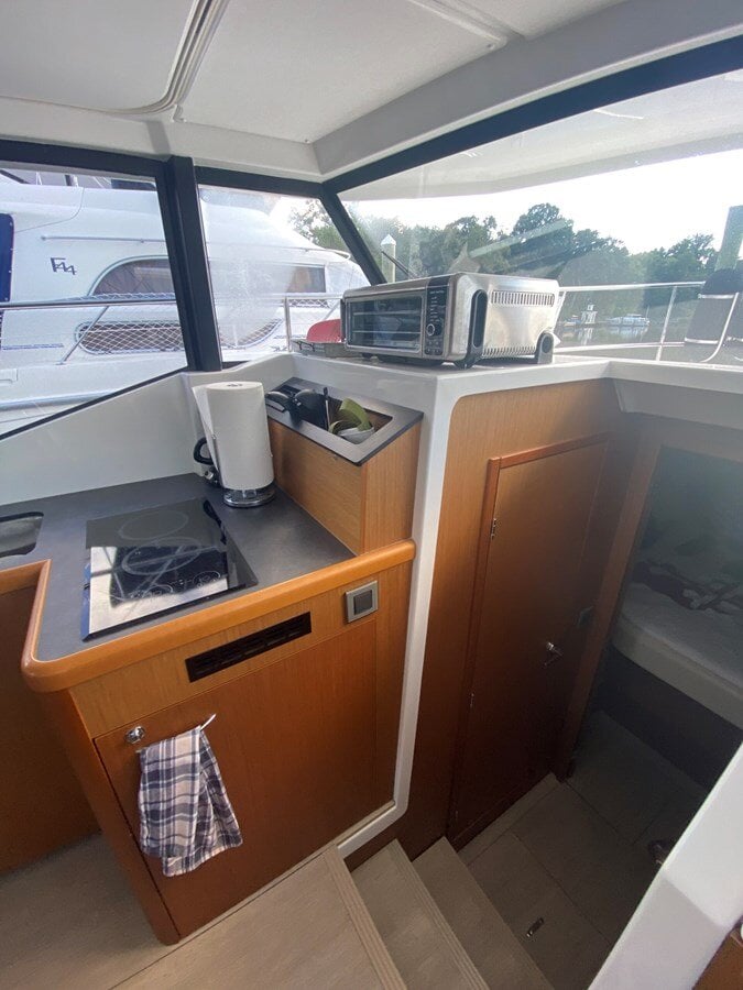 2019-beneteau-30-e4ecf8