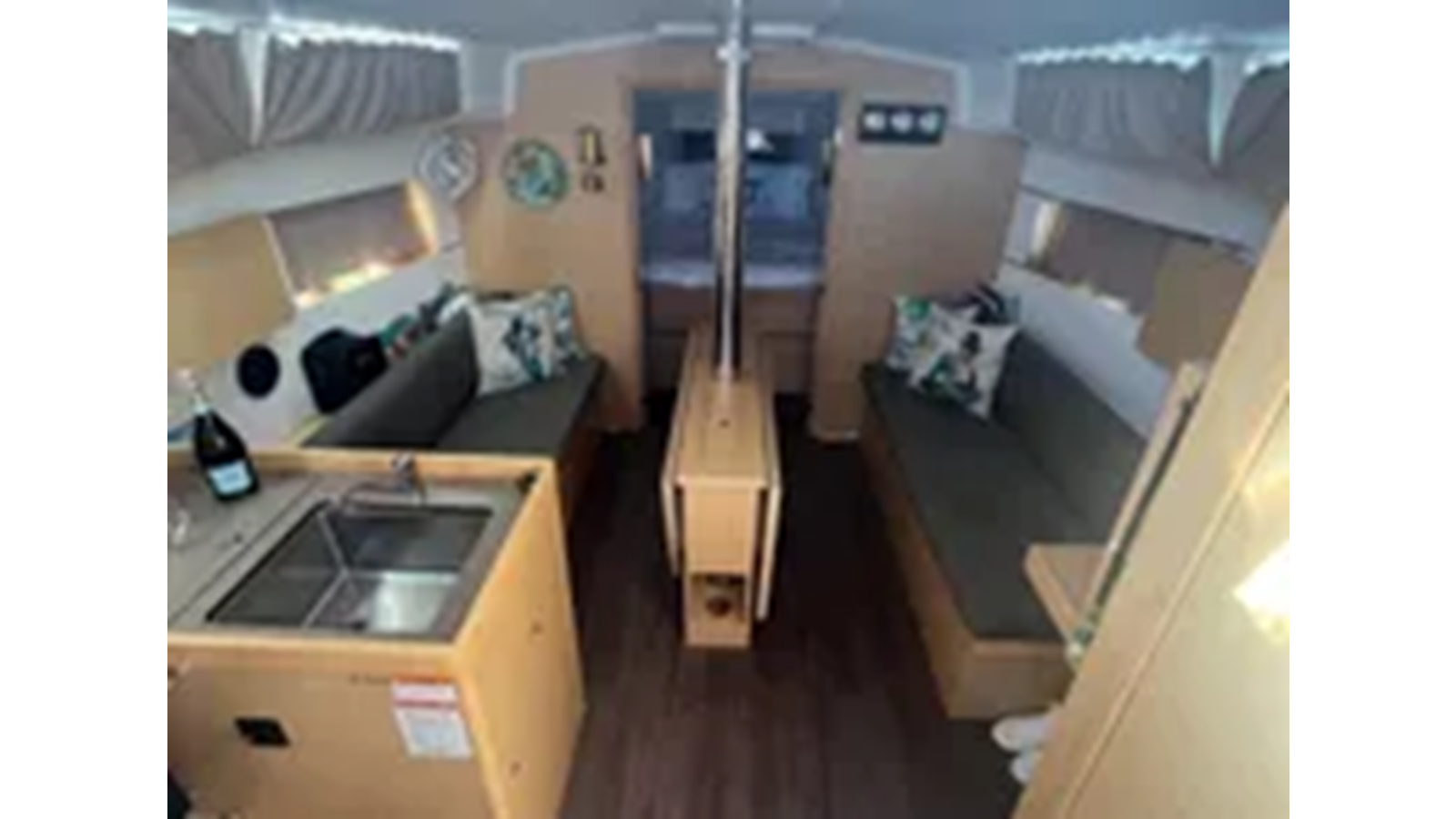 2019-beneteau-38-a0c358