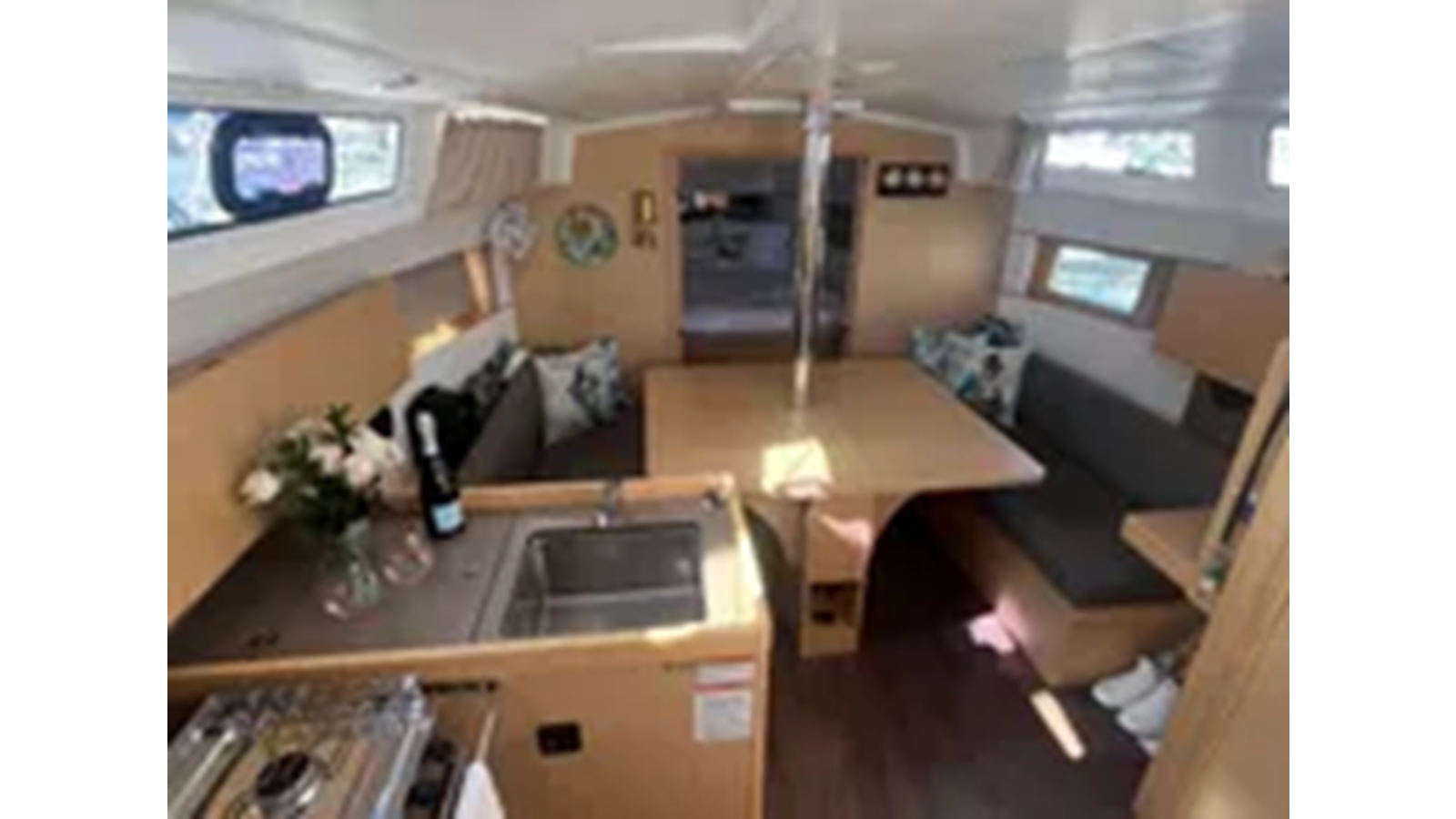 2019-beneteau-38-a0c358