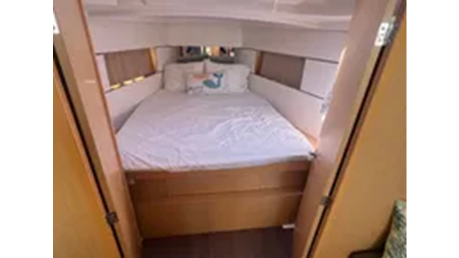 2019-beneteau-38-a0c358