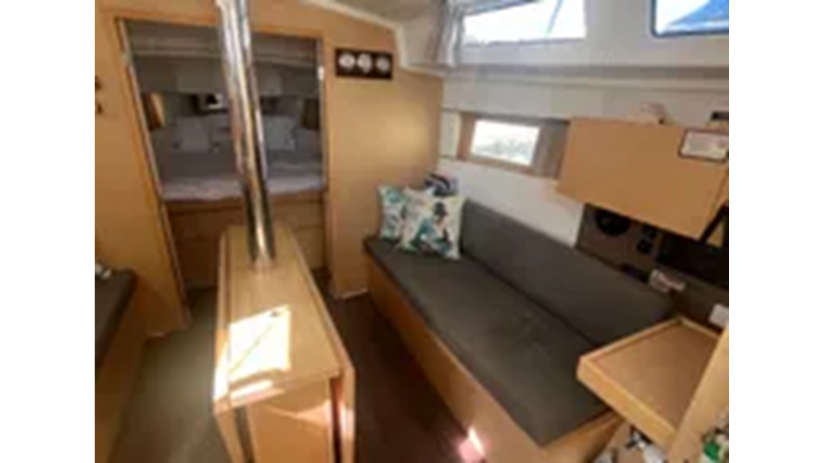 2019-beneteau-38-a0c358