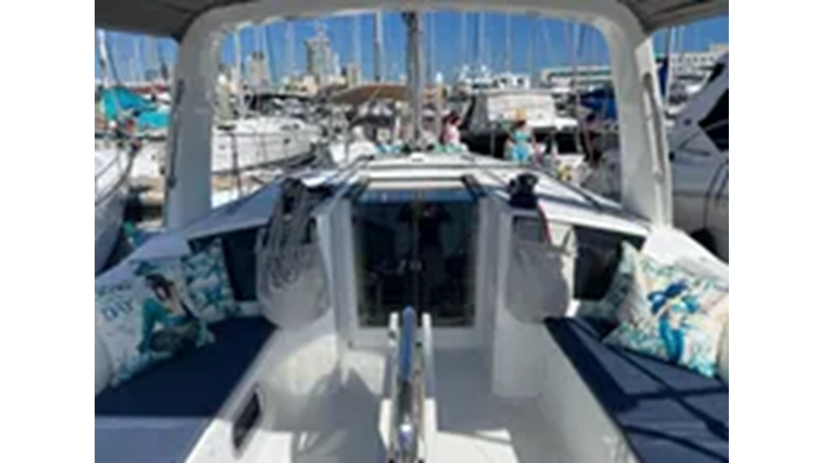 2019-beneteau-38-a0c358