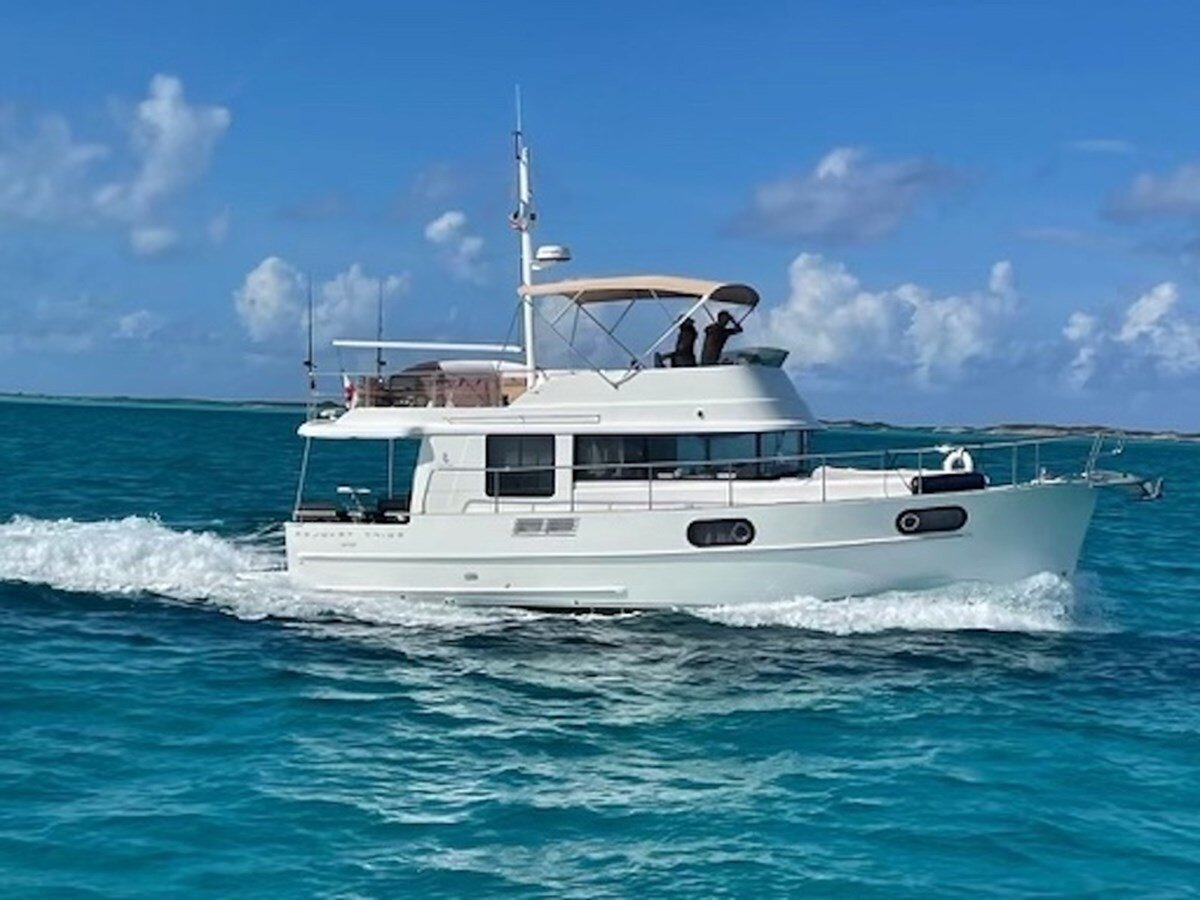 2019-beneteau-44-b07427