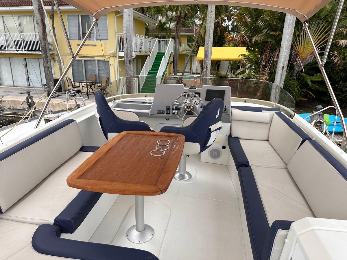 2019-beneteau-44-b07427