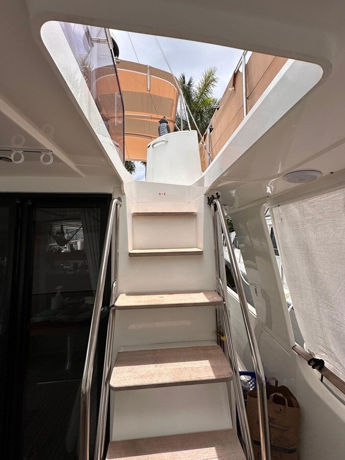 2019-beneteau-44-b07427